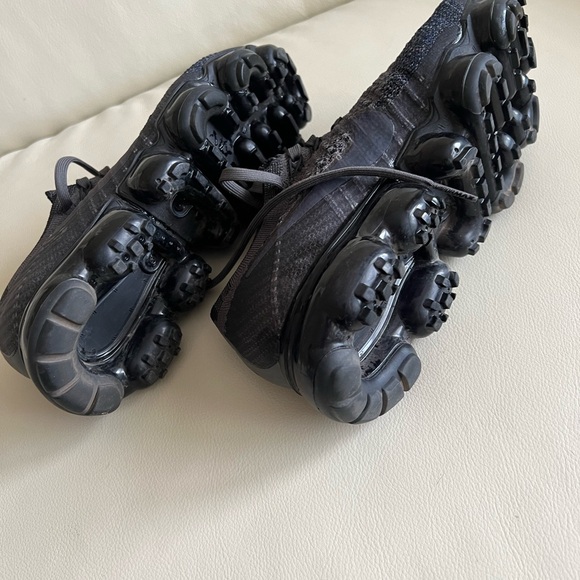 Nike Air Flyknit Vapormax Size 7 - Picture 7 of 7